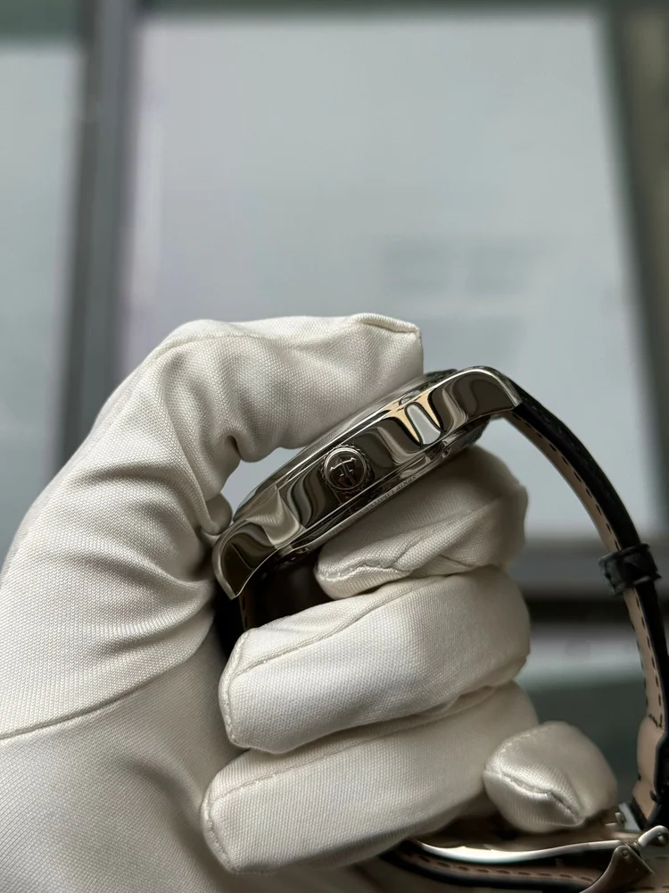 Jaeger-LeCoultre Master Tourbillon 146.6.34.S LE 300 Pcs Platinum